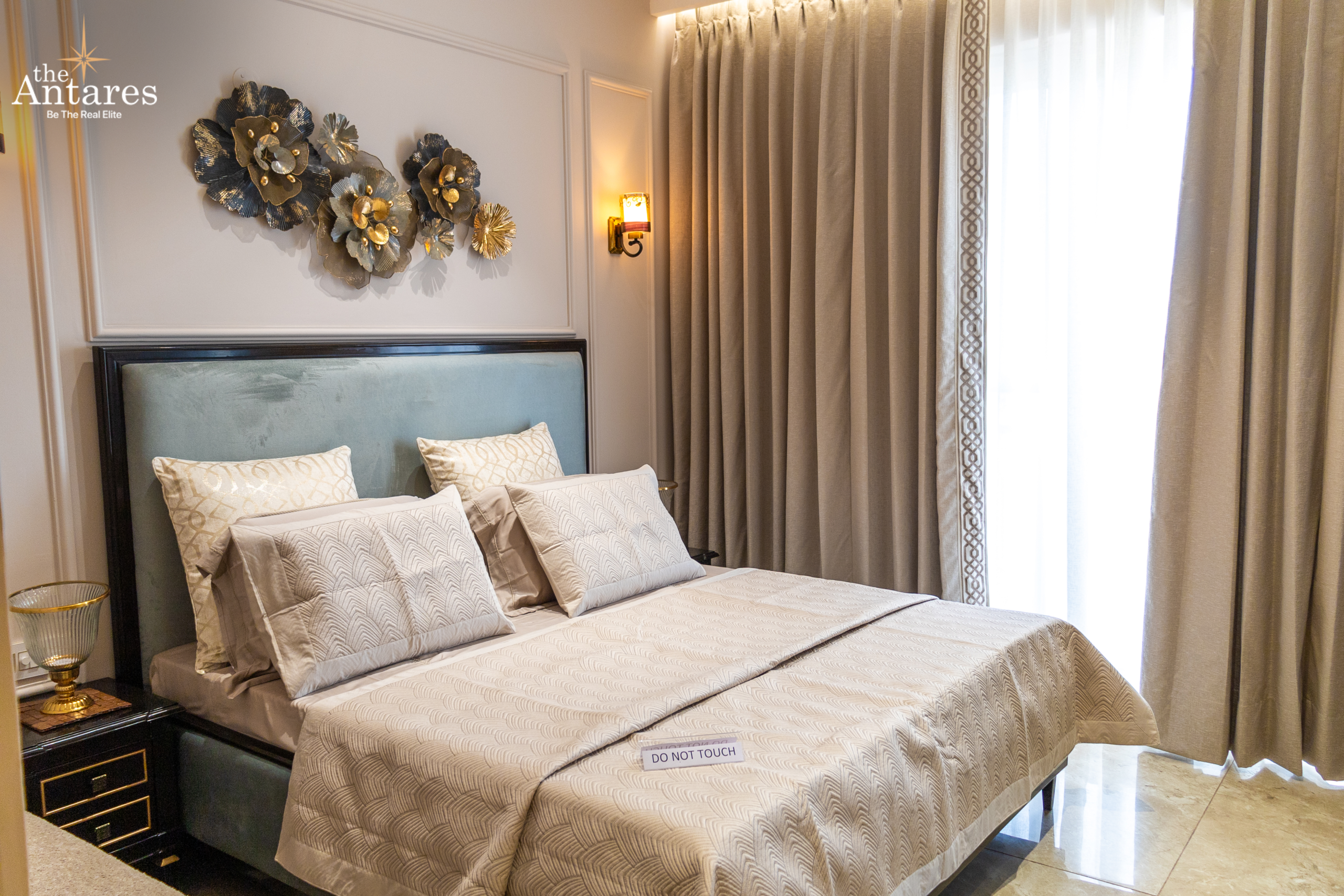 ANTARES master bedroom